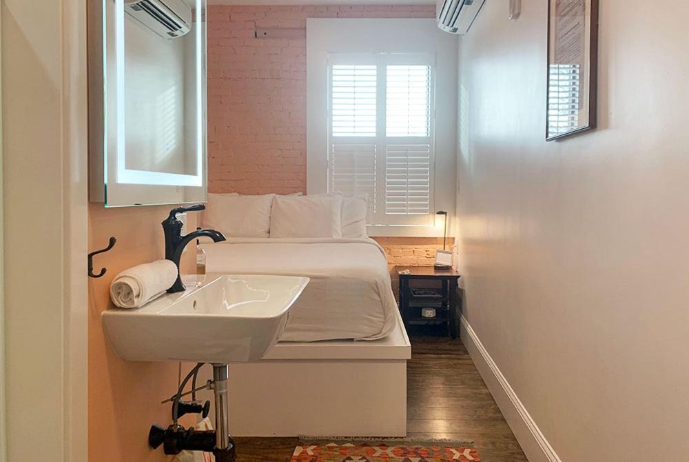 The Cabot Lodge Beverly Bagian luar foto