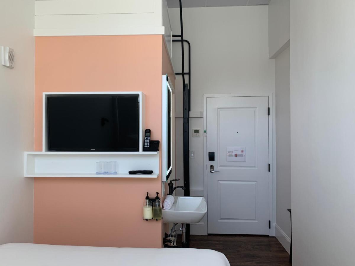 The Cabot Lodge Beverly Bagian luar foto